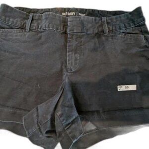 #55 -  Old Navy Black Chino Pixie Shorts -  3.5" inseam -  Size 4